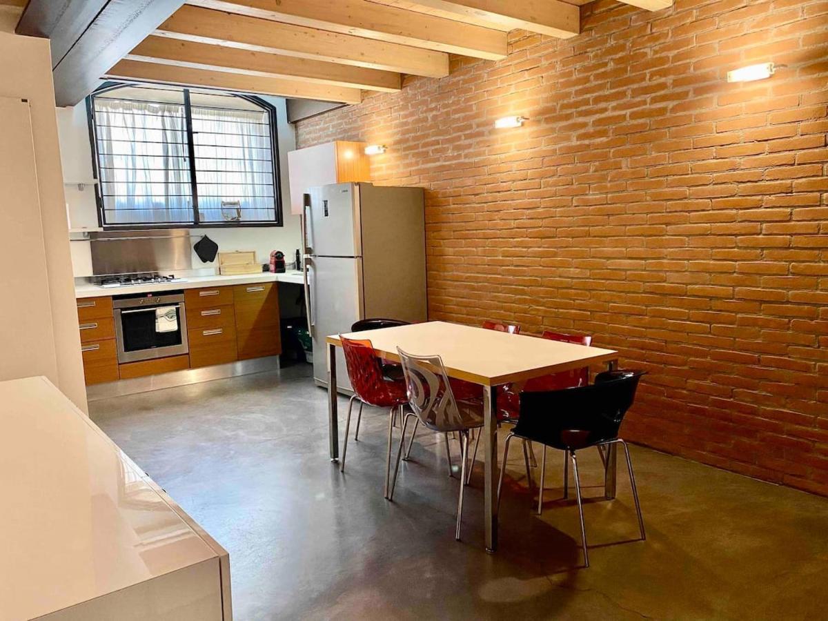 Luxury Industrial Apt Vicino Al Centro Con Garage Brescia Eksteriør billede