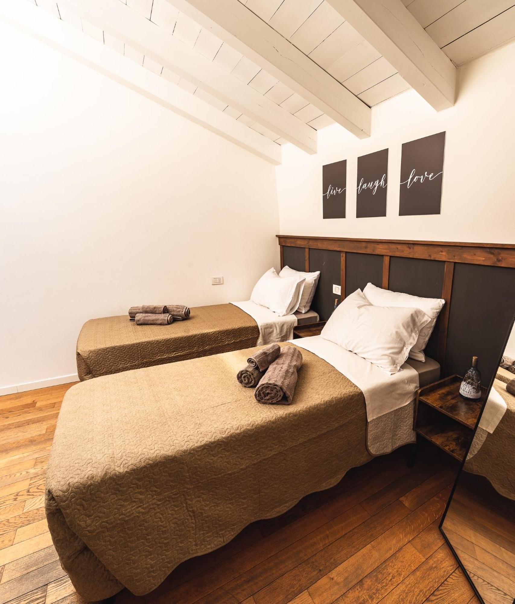 Luxury Industrial Apt Vicino Al Centro Con Garage Brescia Eksteriør billede
